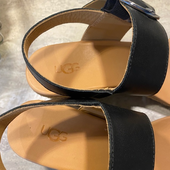 Sz38(7.5)⭐️NWT UGG Navee Black Leather Wedge Espadrille Sandals - Picture 4 of 10